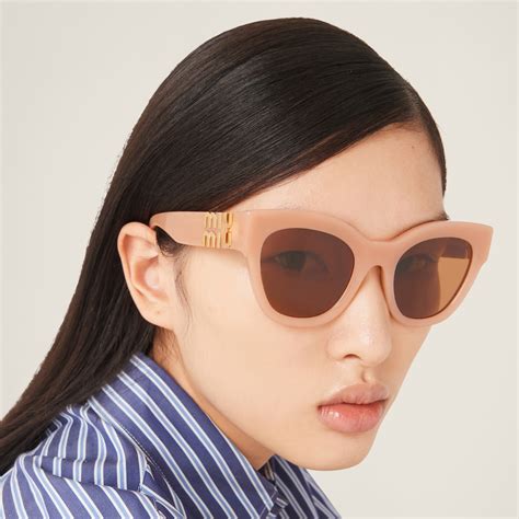 Camel Beige Lenses Miu Glimpse Sunglasses 